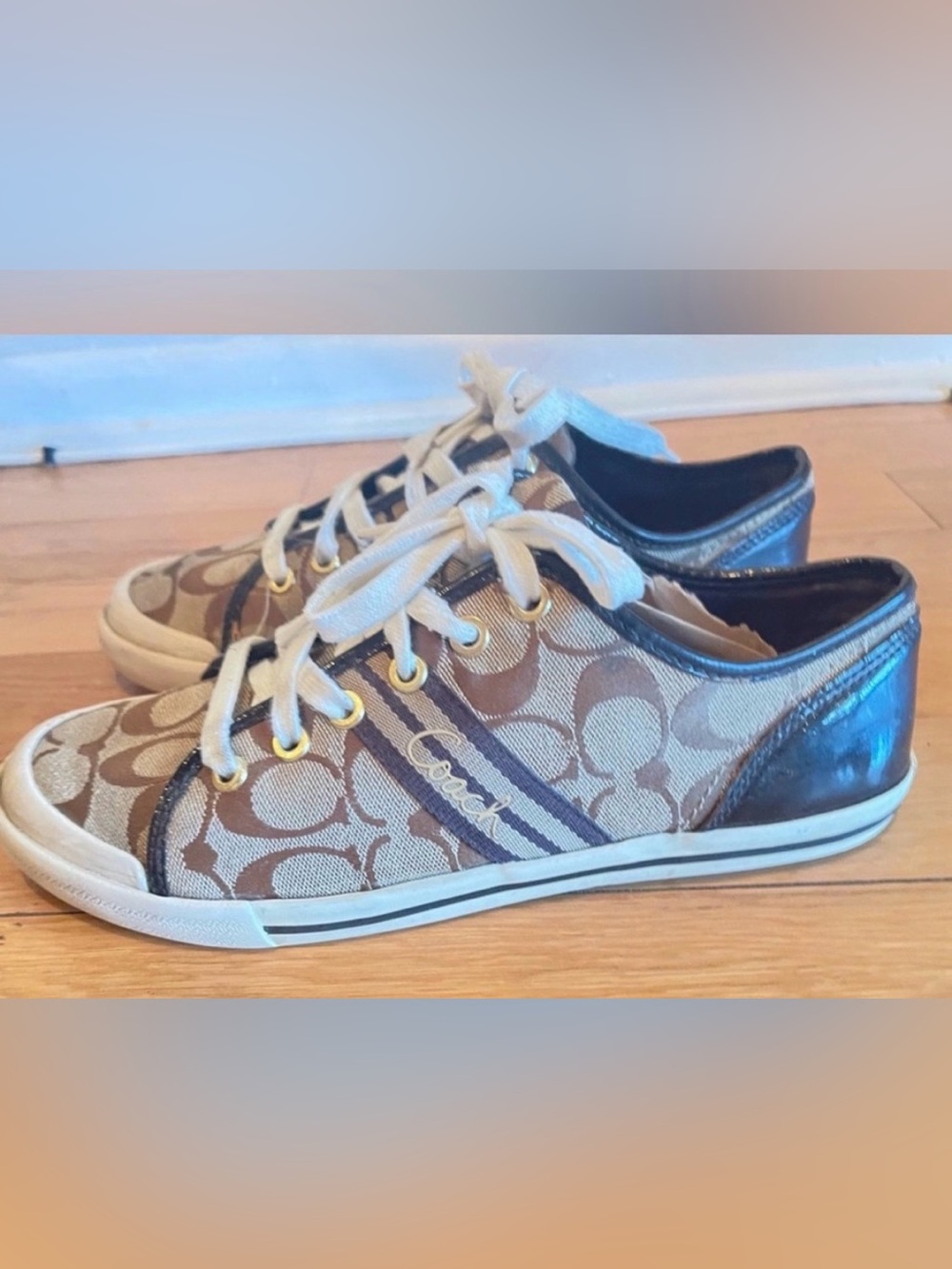 Coach Brown & Cream Signature Low-Top Sneakers size 8.5